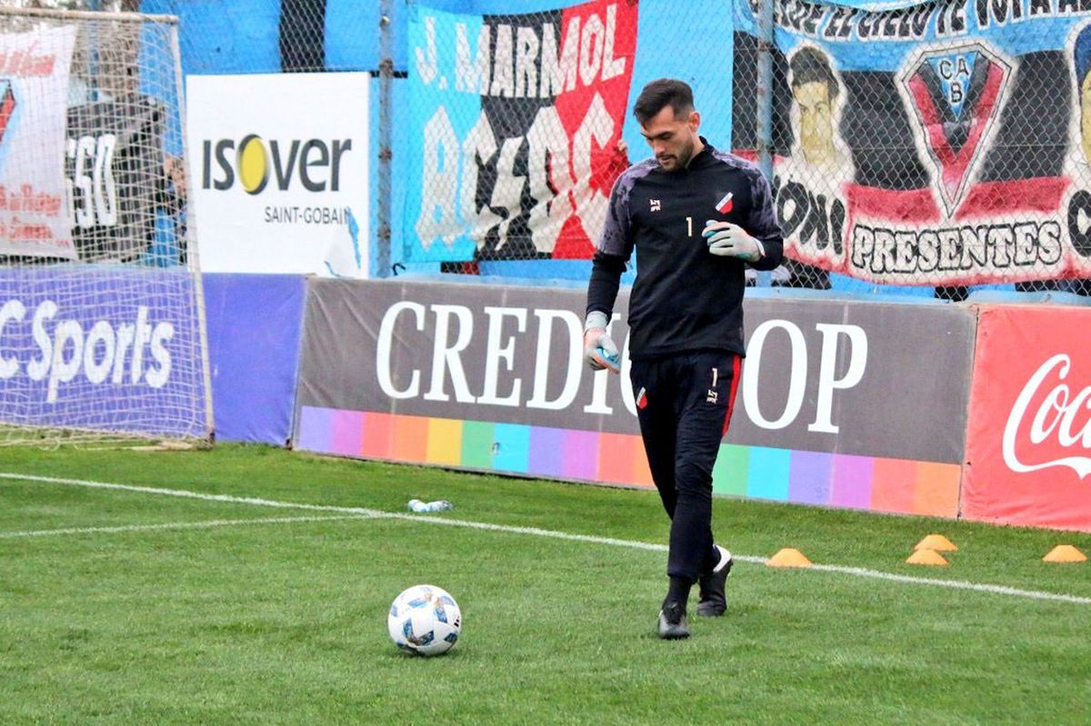 Juan Pablo Cozzani uno de los mejores arqueros de la categoría y será titular en el Deportivo Maipú. Juan Pablo Cozzani uno de los mejores arqueros de la categoría y será titular en el Deportivo Maipú.
