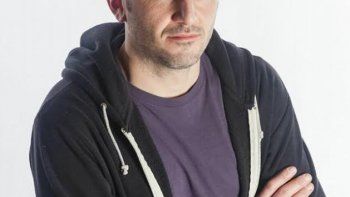 Federico Simonetti festeja sus diez años como comediante en la Nave