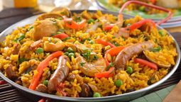 Recetas: cómo hace runa paella barata y con pocos ingredientes.
