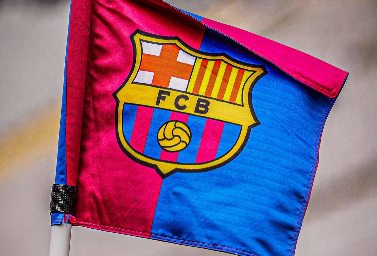 El partido fue suspendido tras conocerce la noticia.