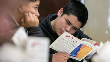 La DGE pone a prueba la lectura de 315.000 alumnos y apunta a quebrar el 10% crítico La DGE pone a prueba la lectura de 315.000 alumnos y apunta a quebrar el 10% crítico