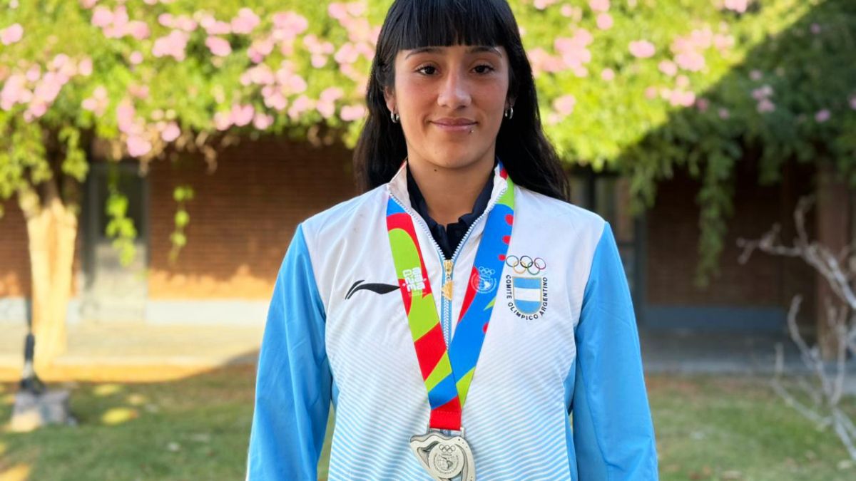 Melanie Acevedo. Melanie Acevedo.