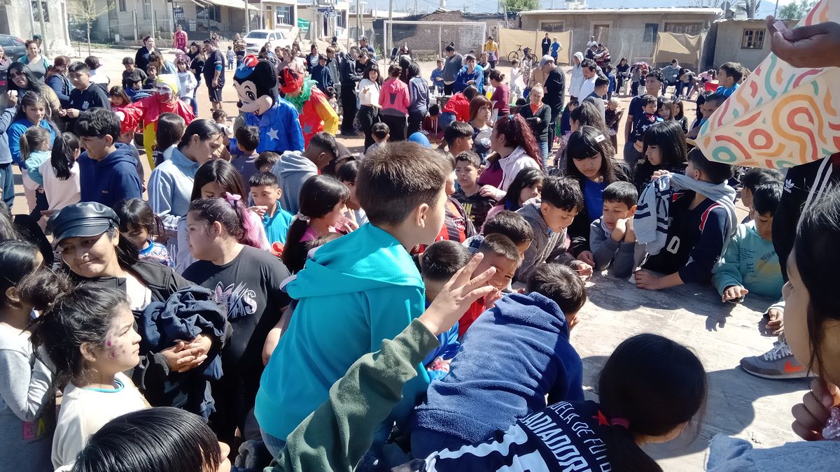 La Iglesia Río de Milagros realizará una gran fiesta familiar en el Teatro Gabriela Mistral