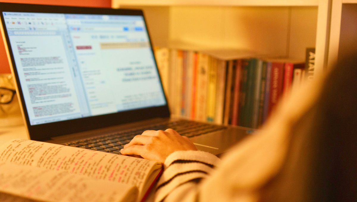 La transición de escribir a mano a lo digital tiene un costo para nuestras capacidades mentales. Foto Canva La transición de escribir a mano a lo digital tiene un costo para nuestras capacidades mentales. Foto Canva