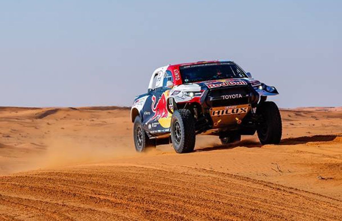Al Attiyah es cada vez más puntero en el Dakar