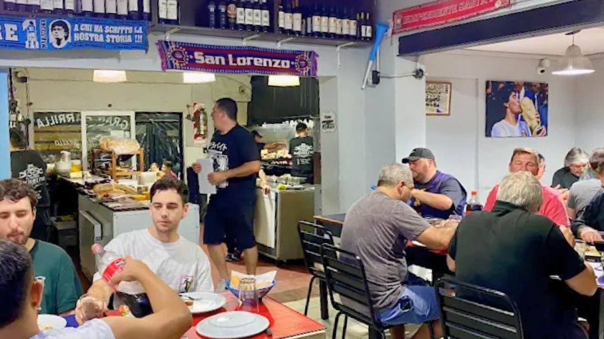 El bodegón está ubicado en Parque Chacabuco. El bodegón está ubicado en Parque Chacabuco.