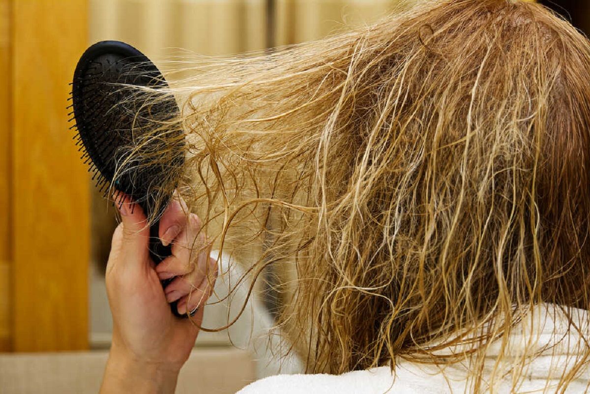 Esta mascarilla casera hidrata y aporta nutrientes al cabello dañado. Imagen: Freepik.