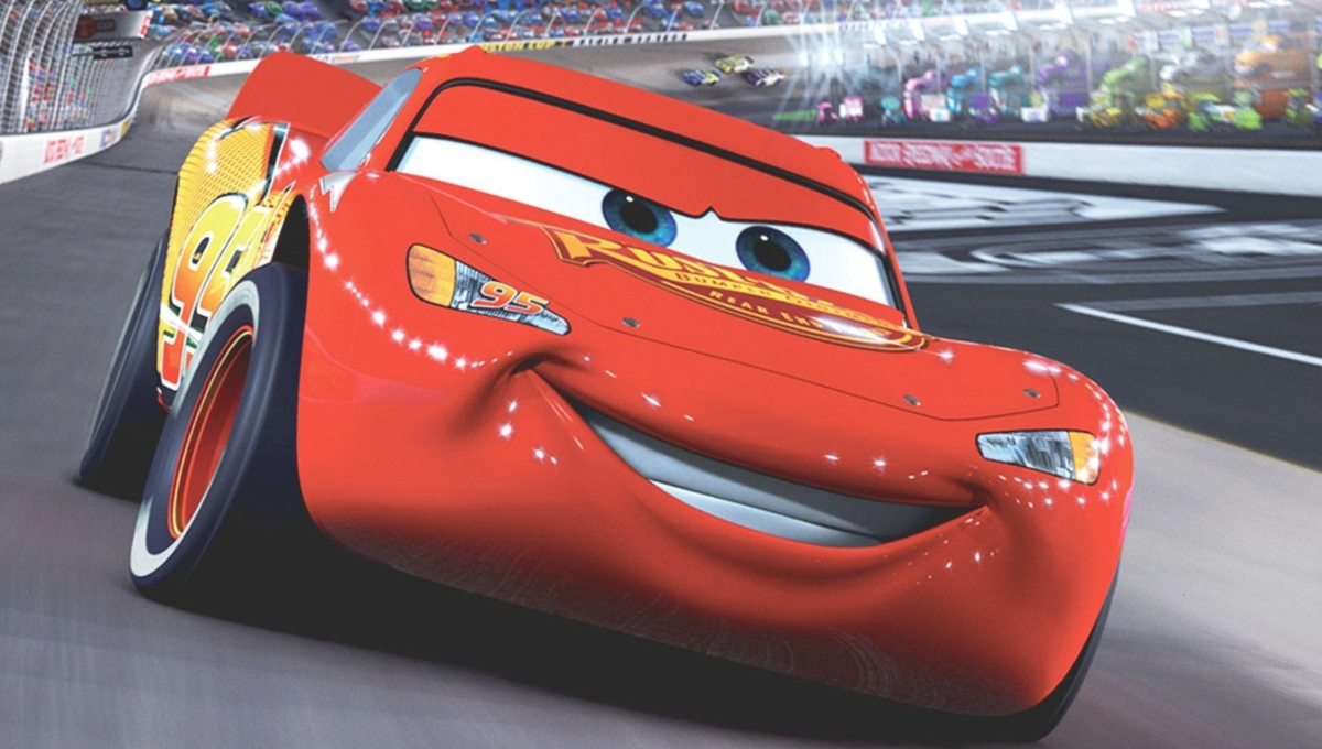 Qué modelo de auto es el Rayo McQueen de la película Cars de Disney Pixar.