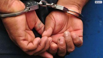 Detuvieron a un hombre mientras violaba a su ex mujer