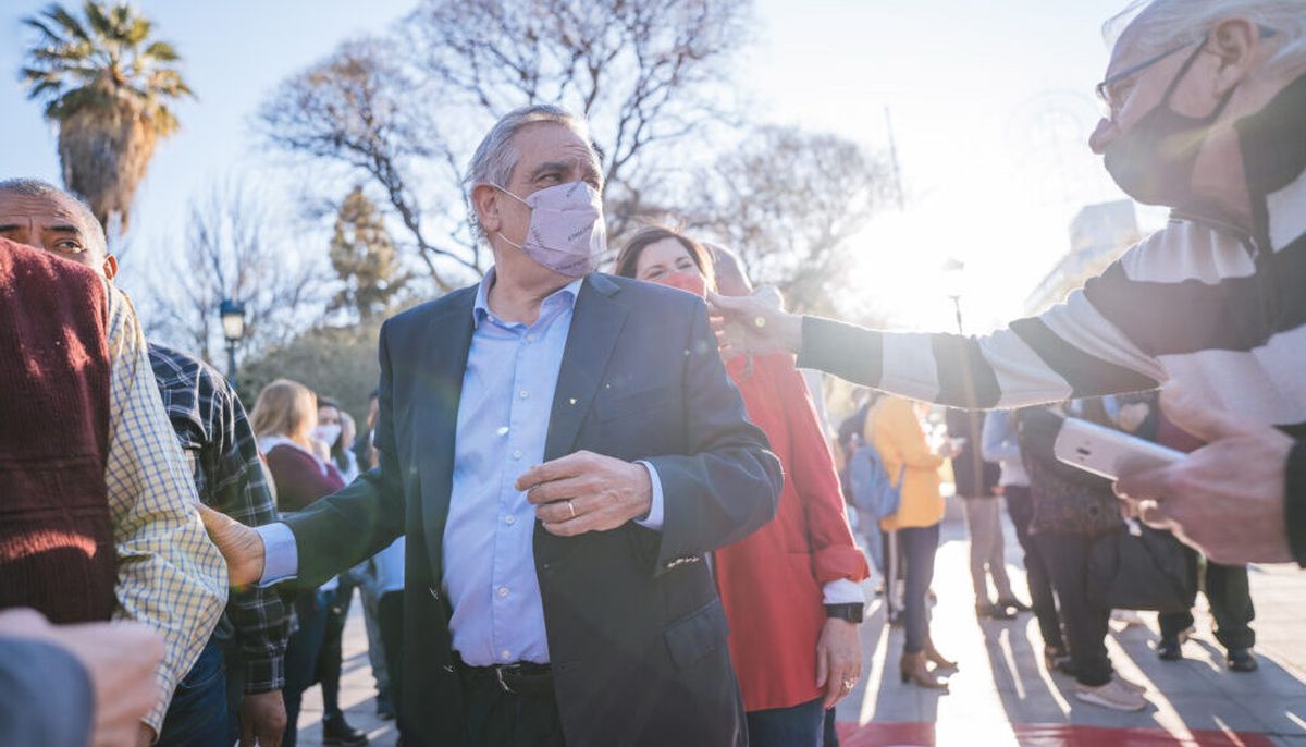 El dirigente Carlos Iannizzotto es candidato a diputado nacional por el Partido Federal.