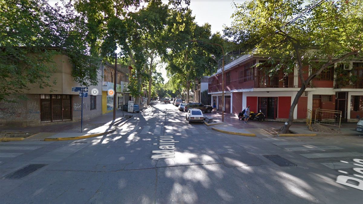 La víctima fue atacada en calle Rioja y Maipú, de Capital, cuando iba a su trabajo.