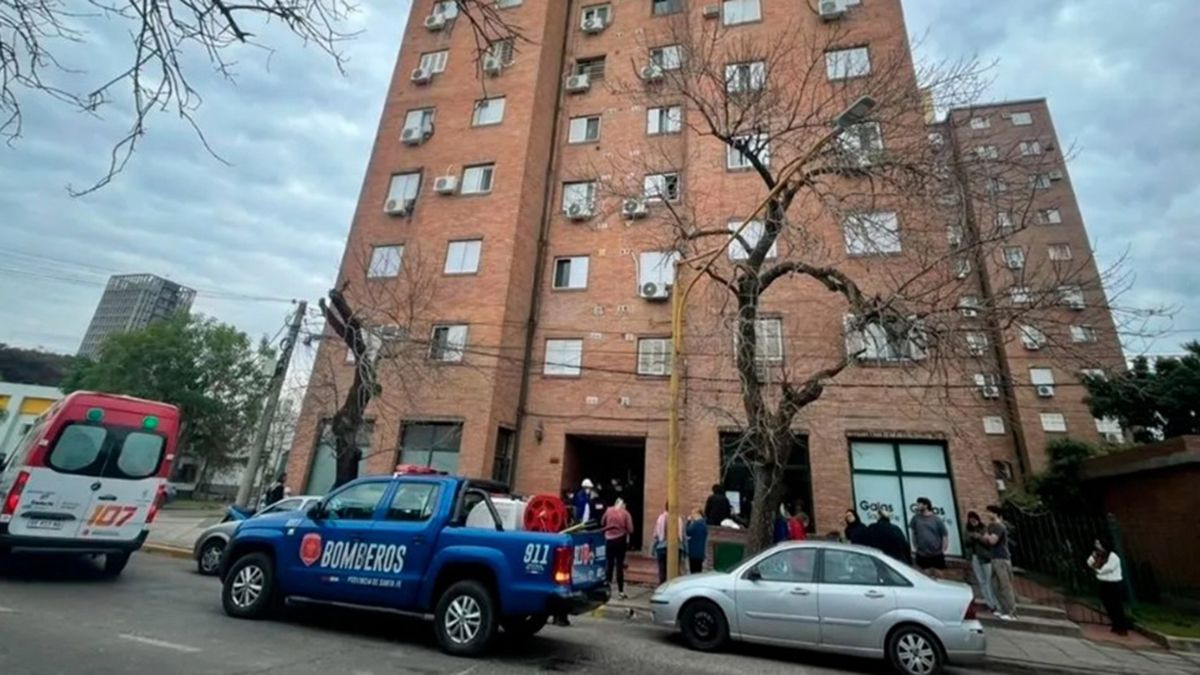 Una persona conocida de las víctimas indicó que nadie respondía al llamado y decidió comunicarlo a la policía Una persona conocida de las víctimas indicó que nadie respondía al llamado y decidió comunicarlo a la policía