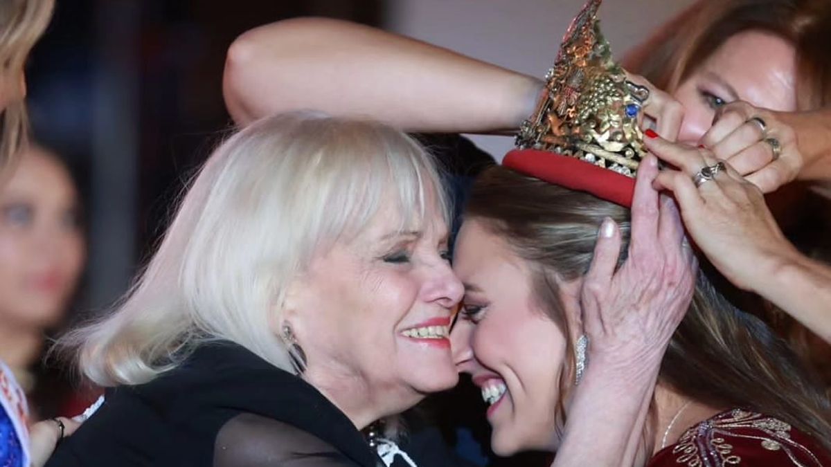 Sol Indiveri fue elegida reina de la Vendimia de San Rafael en el 2024. En la foto aparece junto a su abuela Nilda Eraso, soberana nacional. Sol Indiveri fue elegida reina de la Vendimia de San Rafael en el 2024. En la foto aparece junto a su abuela Nilda Eraso, soberana nacional.