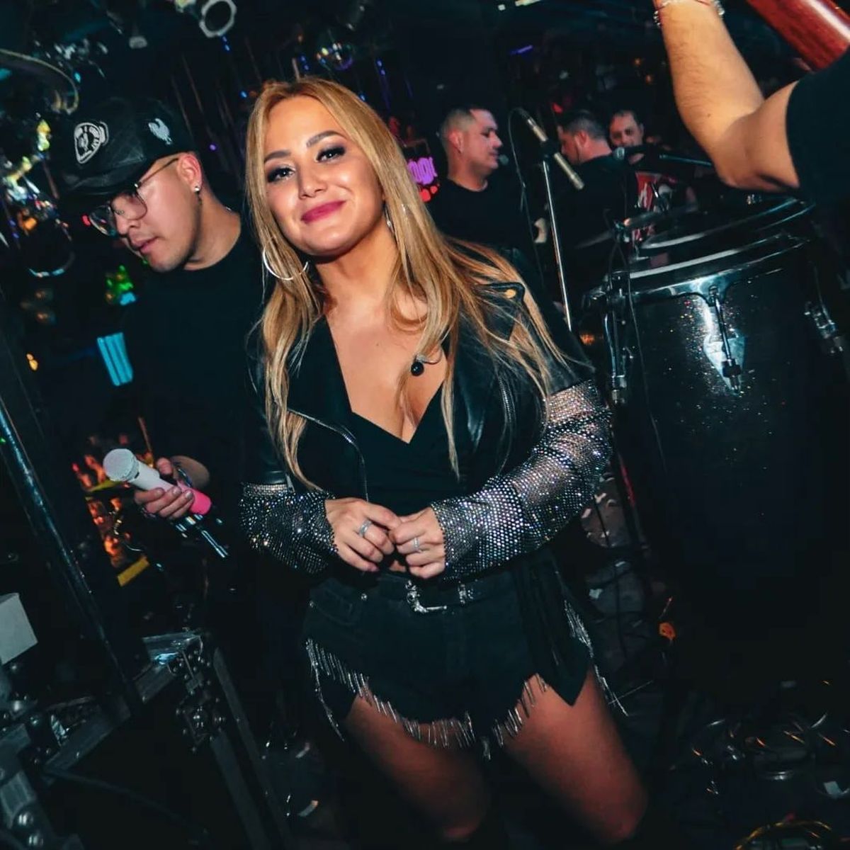 Se viraliza foto de Karina la Princesita en shortcitos minúsculos y shiny y el resultado es bestial. Se viraliza foto de Karina la Princesita en shortcitos minúsculos y shiny y el resultado es bestial.