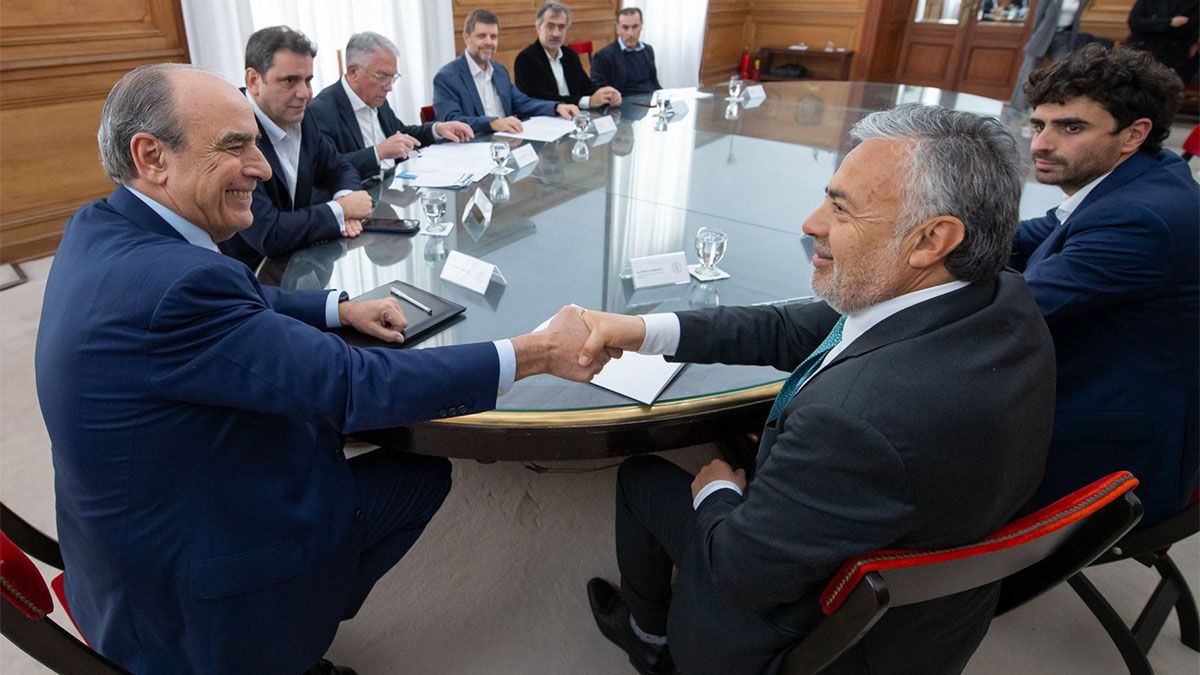 El gobernador de Mendoza, Alfredo Cornejo, se reune una vez más con el Jefe de Gabinete Guillermo Francos.