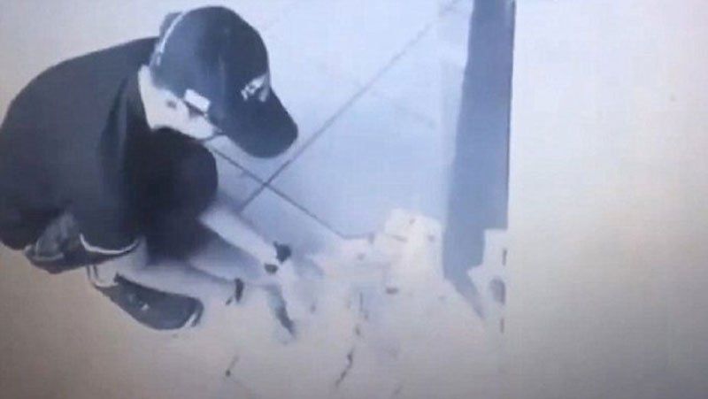¿Dónde firmamos? Fue al cajero y empezó a salir plata sin parar