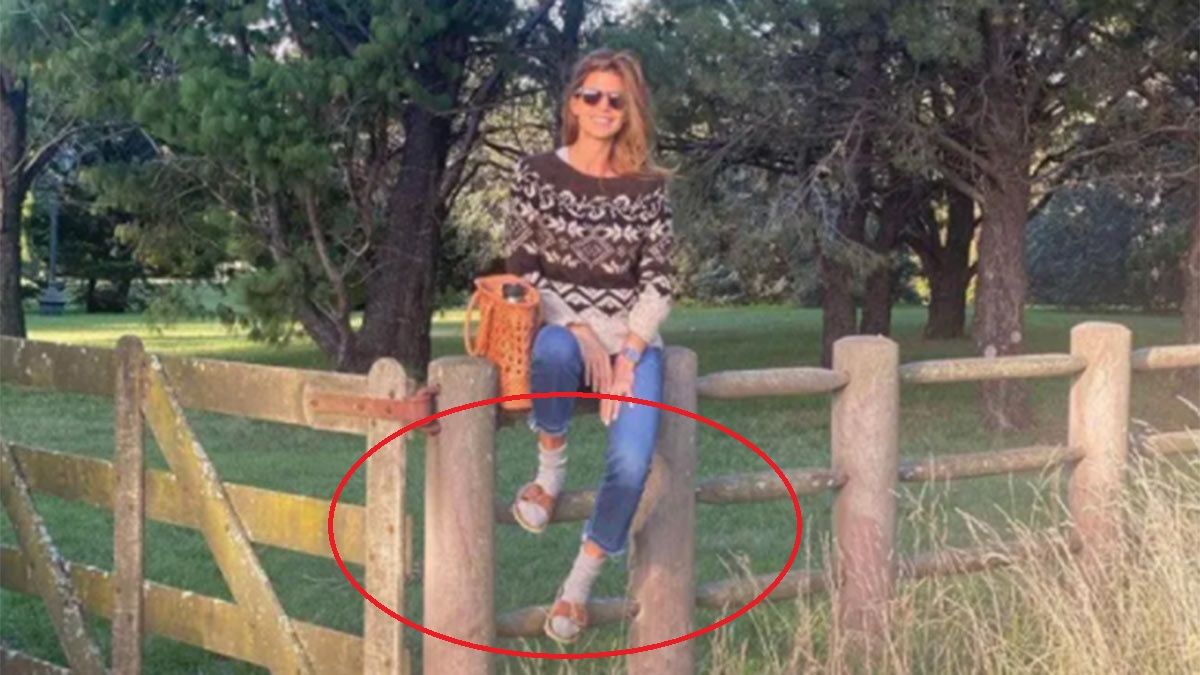 Juliana Awada con medias y sandalias. ¿La bancás?