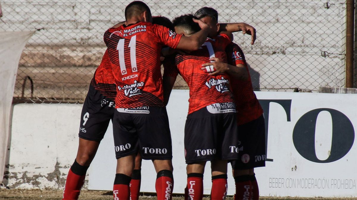 Huracán Las Heras se hizo grande en el General San Martín