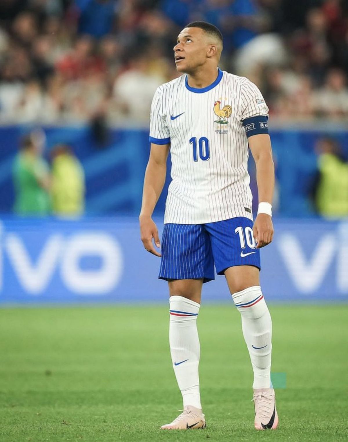 Kylian Mbappé no tuvo una estelar participación en la Eurocopa con Francia y su equipo quedó eliminado. Kylian Mbappé no tuvo una estelar participación en la Eurocopa con Francia y su equipo quedó eliminado.