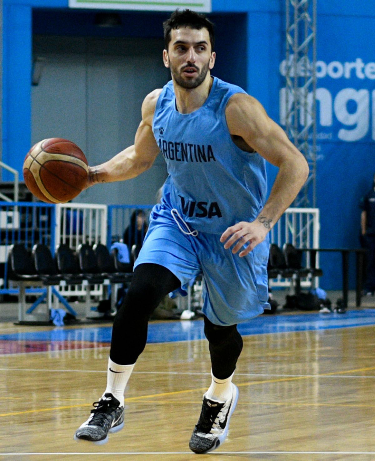 Campazzo en plena práctica en Mar del Plata 