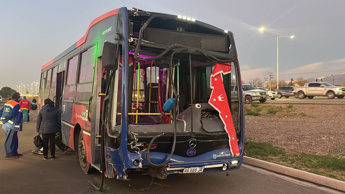 Entre los heridos del accidente del micro, hay una mujer embarazada y una bebé de 3 meses Entre los heridos del accidente del micro, hay una mujer embarazada y una bebé de 3 meses