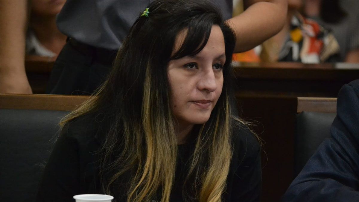 Inexpresiva. Así se vio a Karen Oviedo cuando la declararon culpable y la condenaron a prisión perpetua.