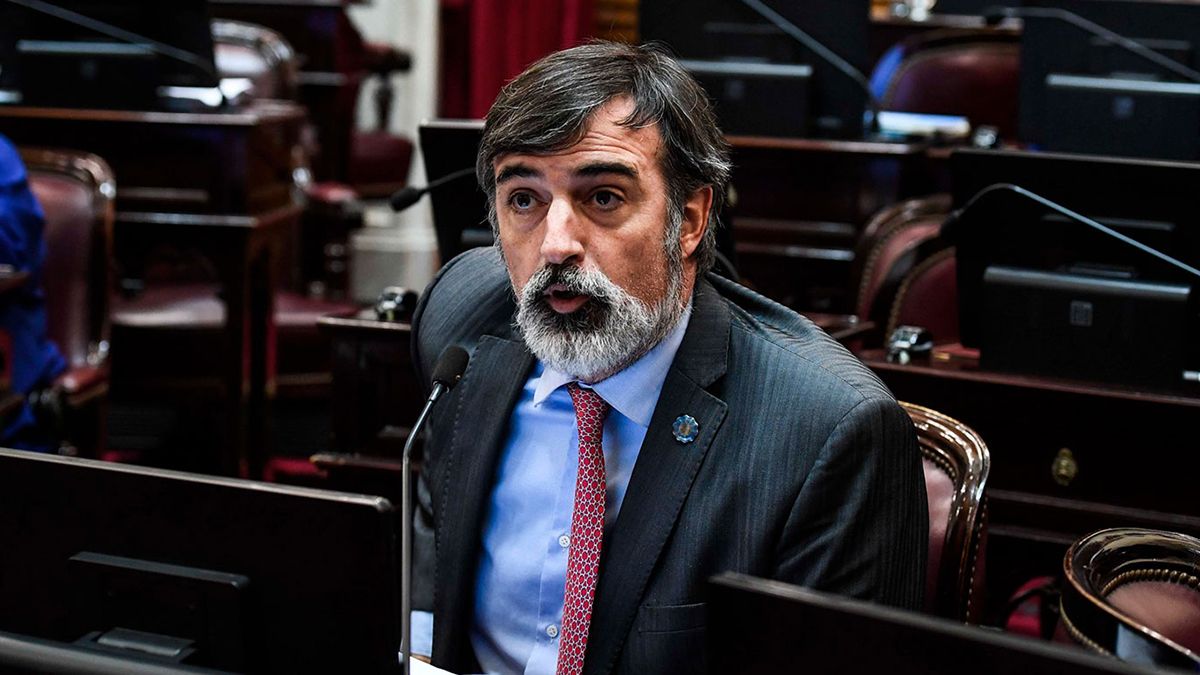 Esteban Bullrich cuestionó al oficialismo.