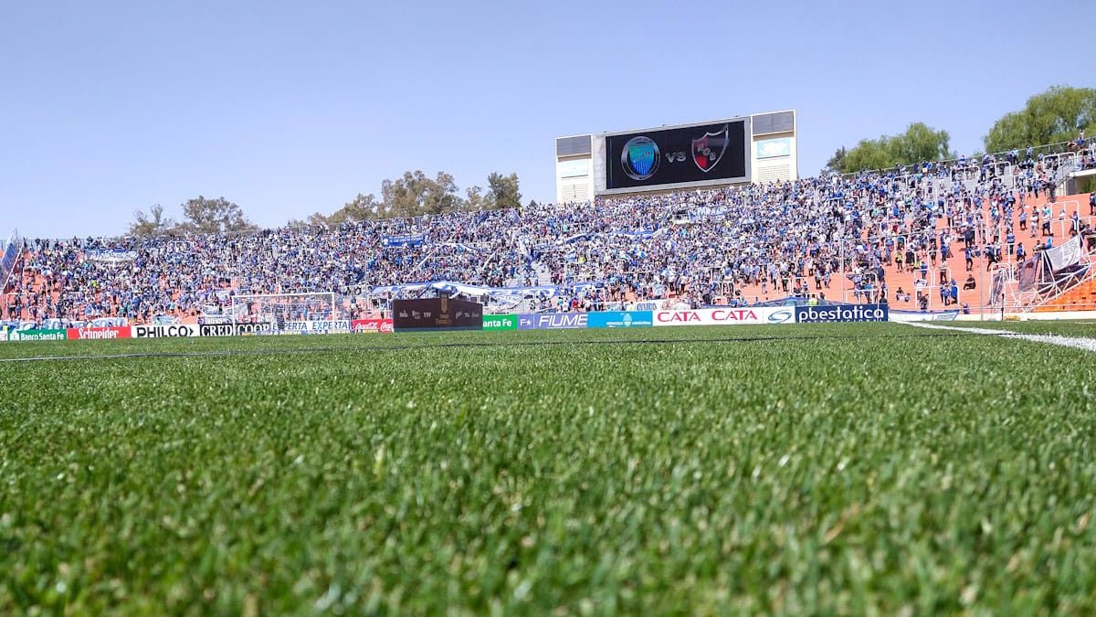 Explotó la popular Sur del Malvinas con la Banda del Expreso