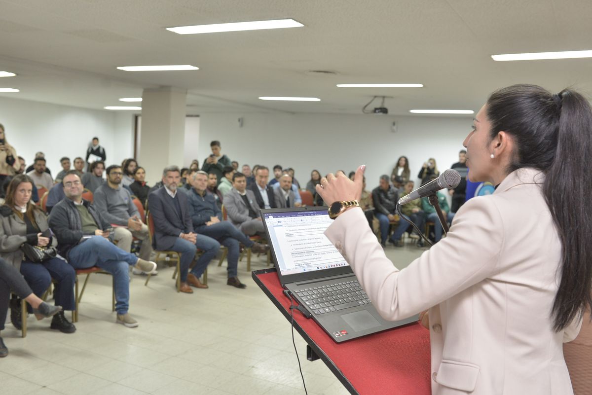 Amazon firmó un acuerdo con el Gobierno y capacitará gratuitamente sobre herramientas de la nube