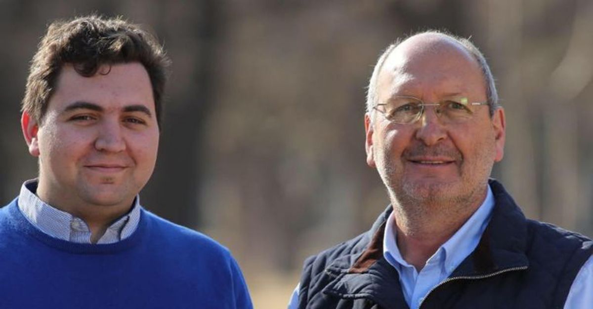 Ignacio Conte junto al intendente de Guaymallén