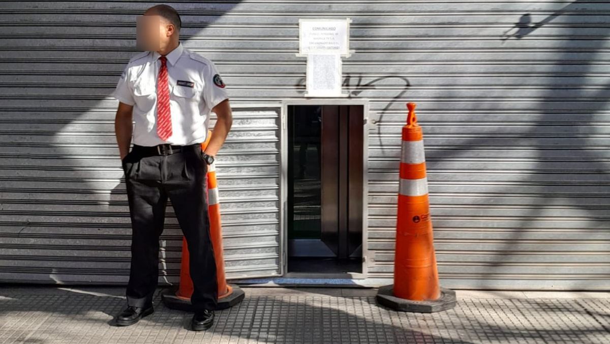 Una de las entradas de América TV, en Buenos Aires.