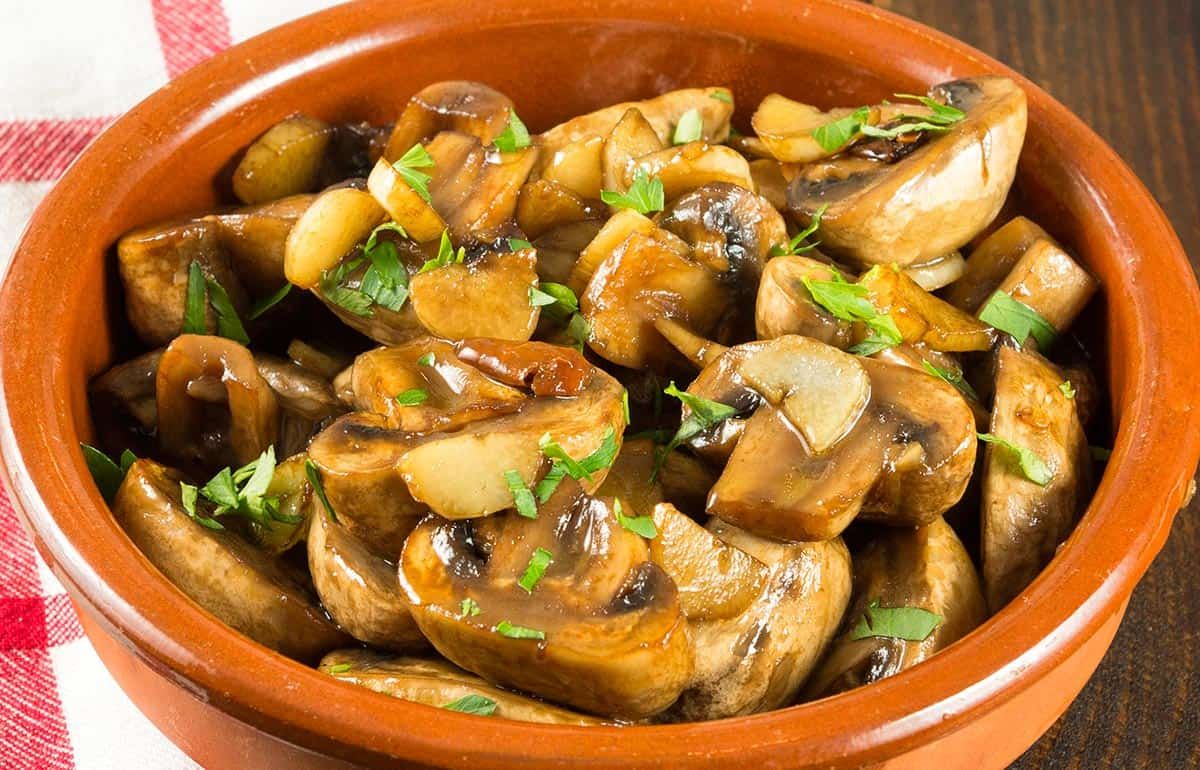 El champiñón es un alimento conocido que previene el cáncer y ayuda a adelgazar. El champiñón es un alimento conocido que previene el cáncer y ayuda a adelgazar.