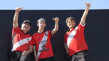 Galería de fotos: Deportivo Maipú recibió a Temperley y estuvo muy bien acompañado por sus hinchas
