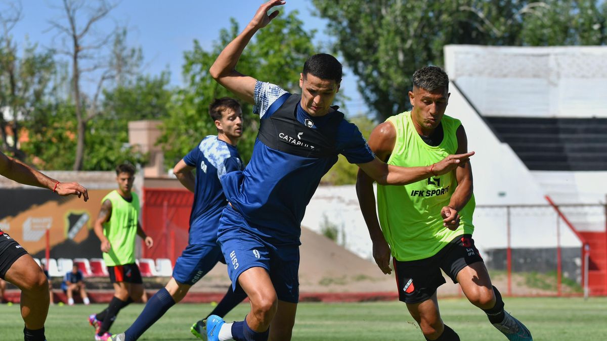Alex Arce tuvo minutos en el equipo titular de la Lepra Alex Arce tuvo minutos en el equipo titular de la Lepra