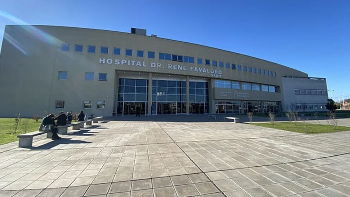 El hombre apuñalado fue trasladado al Hospital Favaloro, de Rafael Castillo, pero en pocas murió por la gravedad de las heridas El hombre apuñalado fue trasladado al Hospital Favaloro, de Rafael Castillo, pero en pocas murió por la gravedad de las heridas