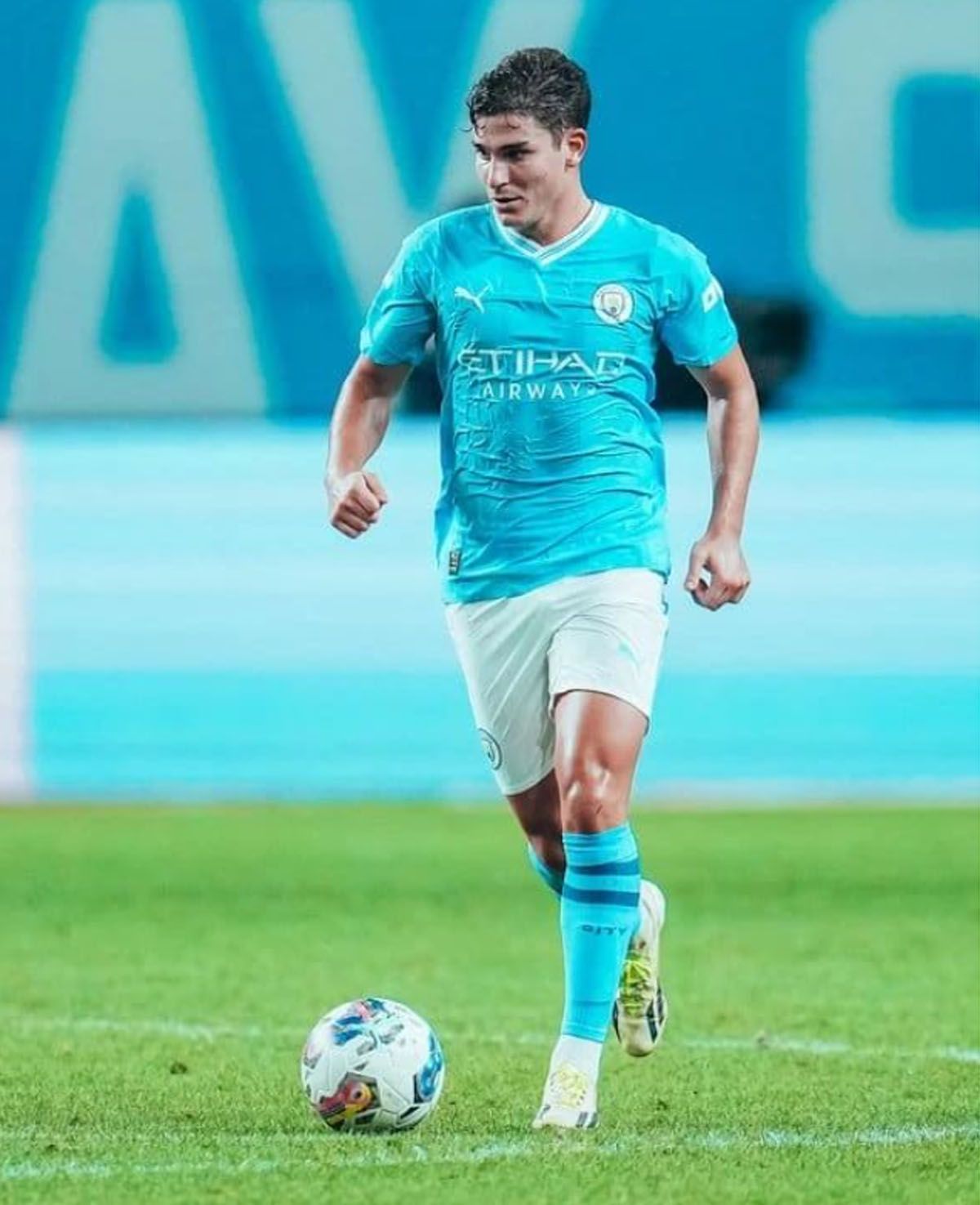 Julián Álvarez lidera la legión de argentinos en la Premier League Julián Álvarez lidera la legión de argentinos en la Premier League