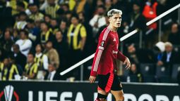 El Manchester United de Alejandro Garnacho y Lisandro Martínez igualó con el Fenerbahce por la Europa League.