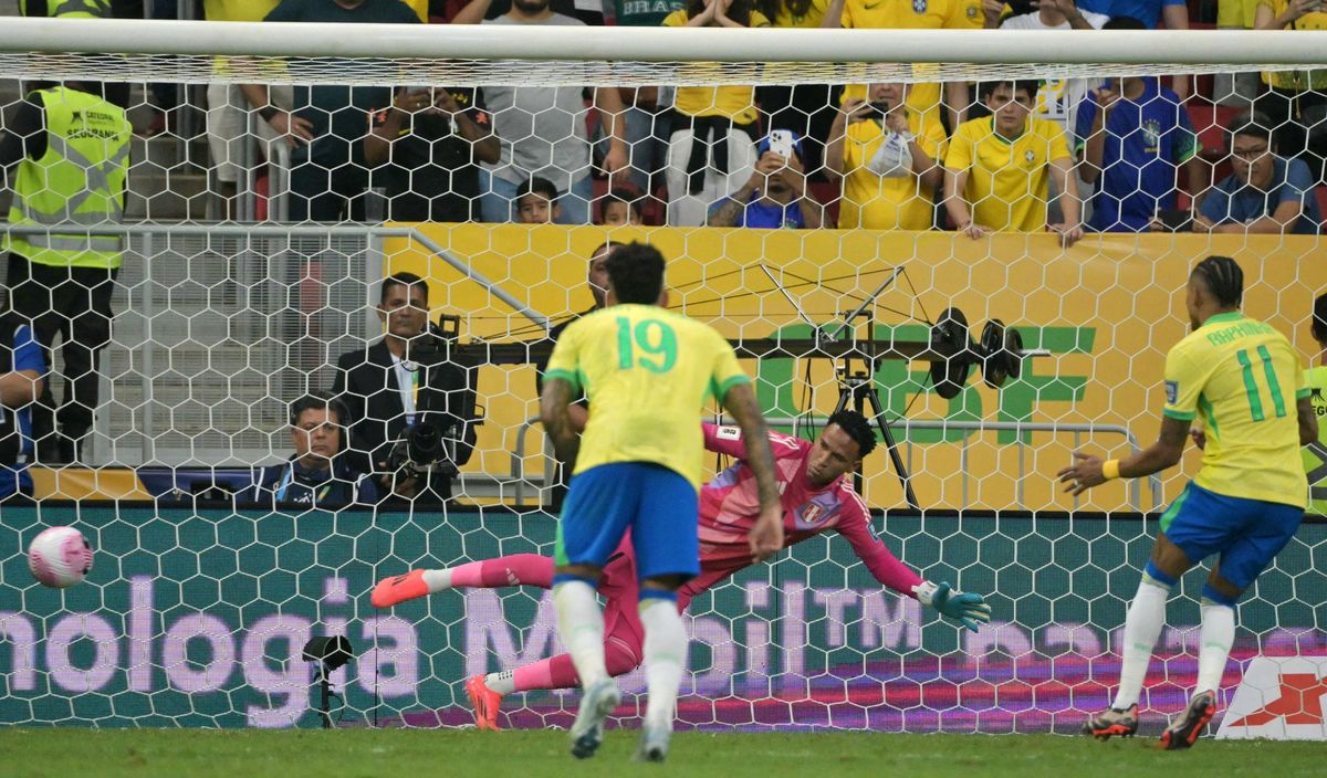 Raphina marcó los dos goles de penal para Brasil. Raphina marcó los dos goles de penal para Brasil.