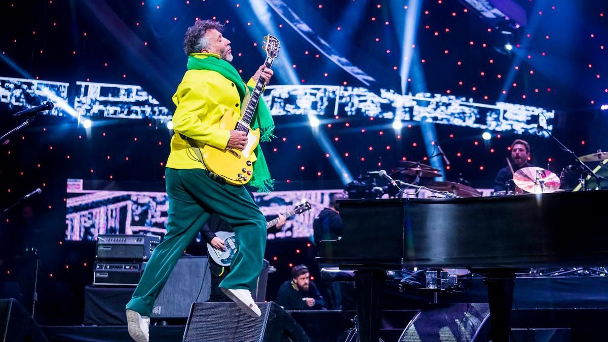 Fito la rompió en Viña. Fito Páez fue ovacionado y galardonado en Viña del Mar.