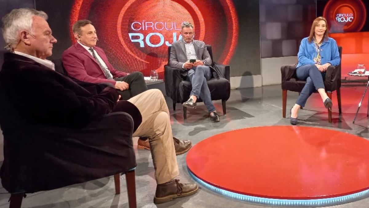 Piracés (izquierda) junto al equipo de Círculo Rojo.&nbsp;