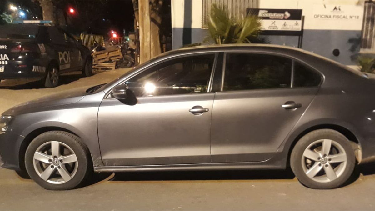 Coca&iacute;na en Mendoza: nn hombre de 48 a&ntilde;os y una mujer de 18 fueron detenidos con drogas en Guaymall&eacute;n. Se trasladaban en un Vento.