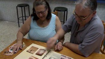 Recuperaron una alianza perdida hace 30 años en el mar
