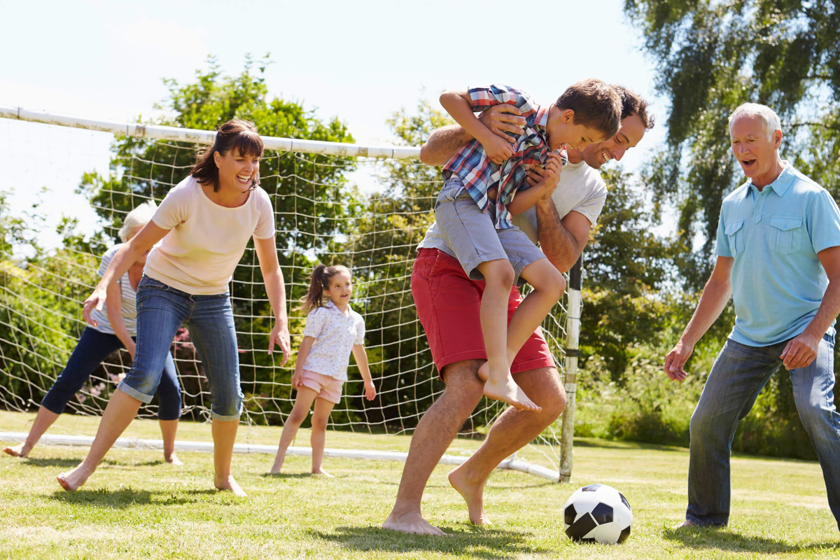 Los 3 planes más divertidos para festejar el Día del Padre en familia. Los 3 planes más divertidos para festejar el Día del Padre en familia.