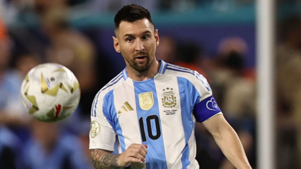 Lionel Messi en la final de la Copa América frente a Colombia. Lionel Messi en la final de la Copa América frente a Colombia.