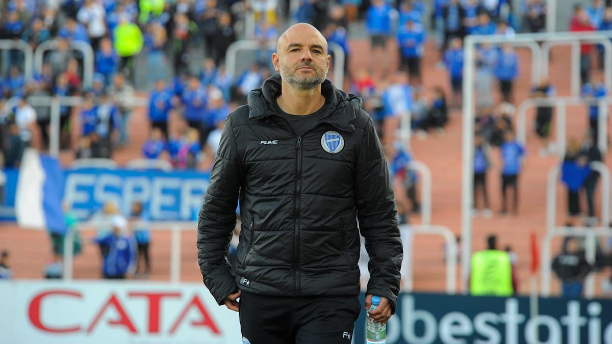 Favio Orsi uno de los DT del Tomba no aseguró la continuidad.