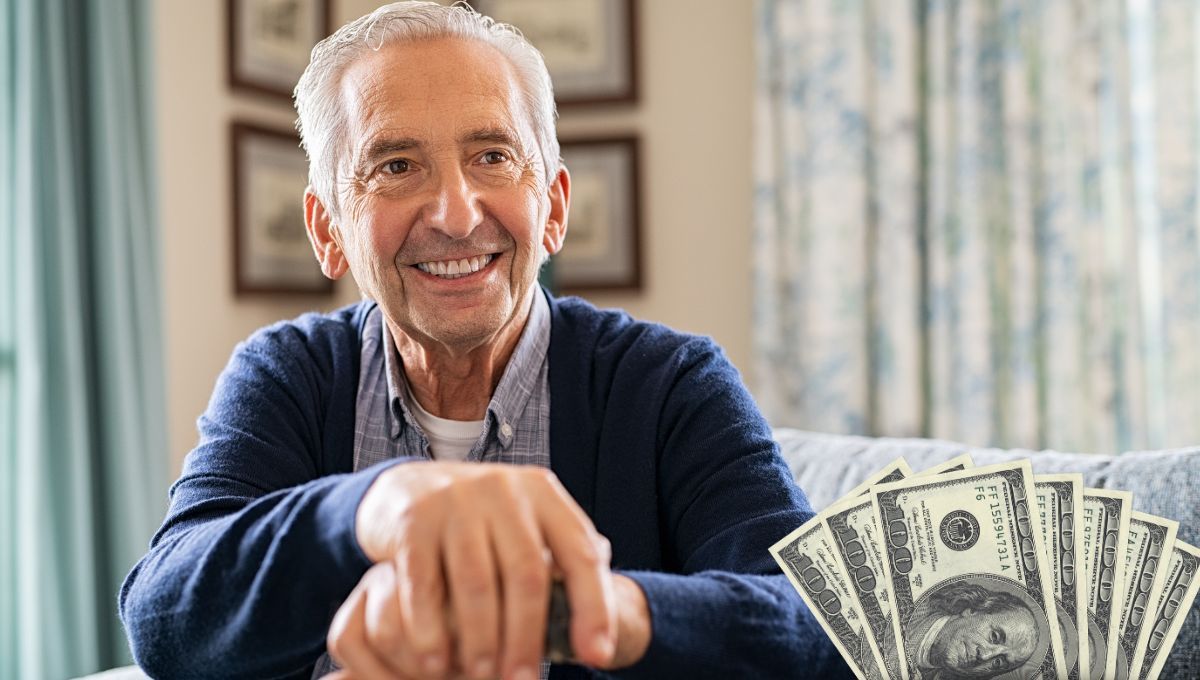 Dólares a jubilados del Seguro Social