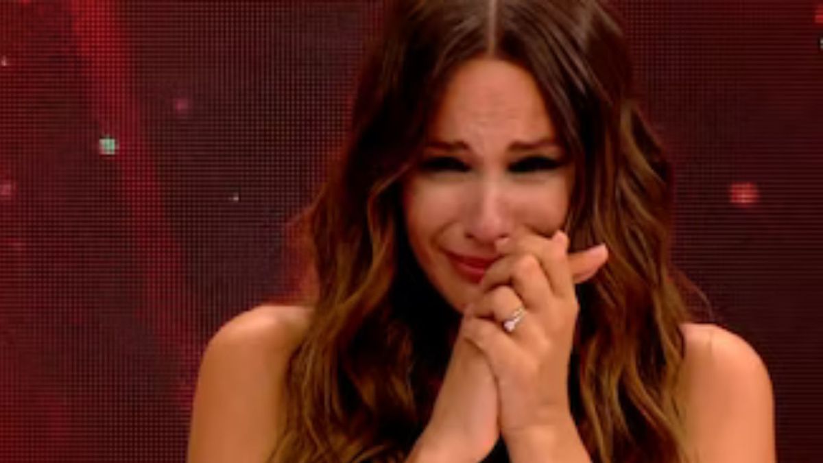 Pampita recuperó los celulares con recuerdos de su hija Blanca y rompió en llanto.