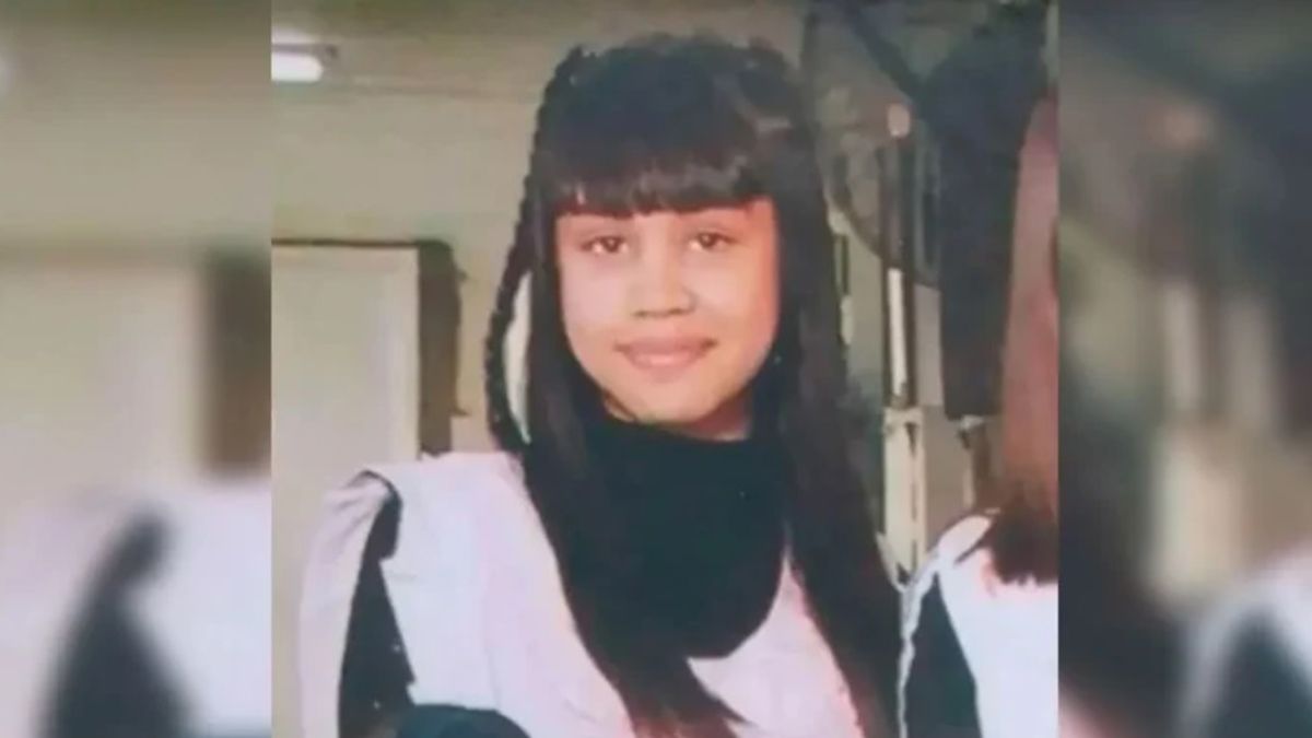 Morena Domínguez (11) murió tras ser atacada por motochorros cuando ingresaba a su escuela, la Almafuerte N°60, en Lanús Oeste. Morena Domínguez (11) murió tras ser atacada por motochorros cuando ingresaba a su escuela, la Almafuerte N°60, en Lanús Oeste.