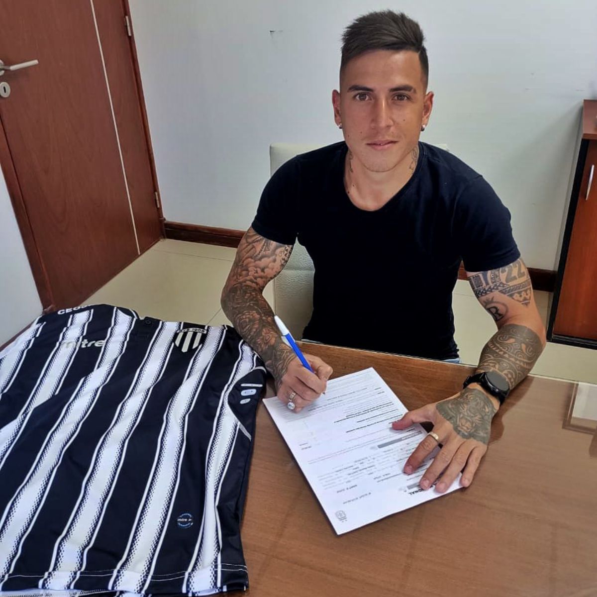 Nazareno Solís llegó como refuerzo a préstamo desde Patronato de Paraná. Nazareno Solís llegó como refuerzo a préstamo desde Patronato de Paraná.