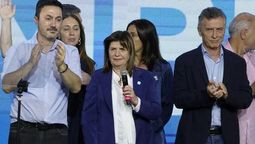 Bullrich salió acompañada por Luis Petri y Mauricio Macri a reconocer la derrota.&nbsp;